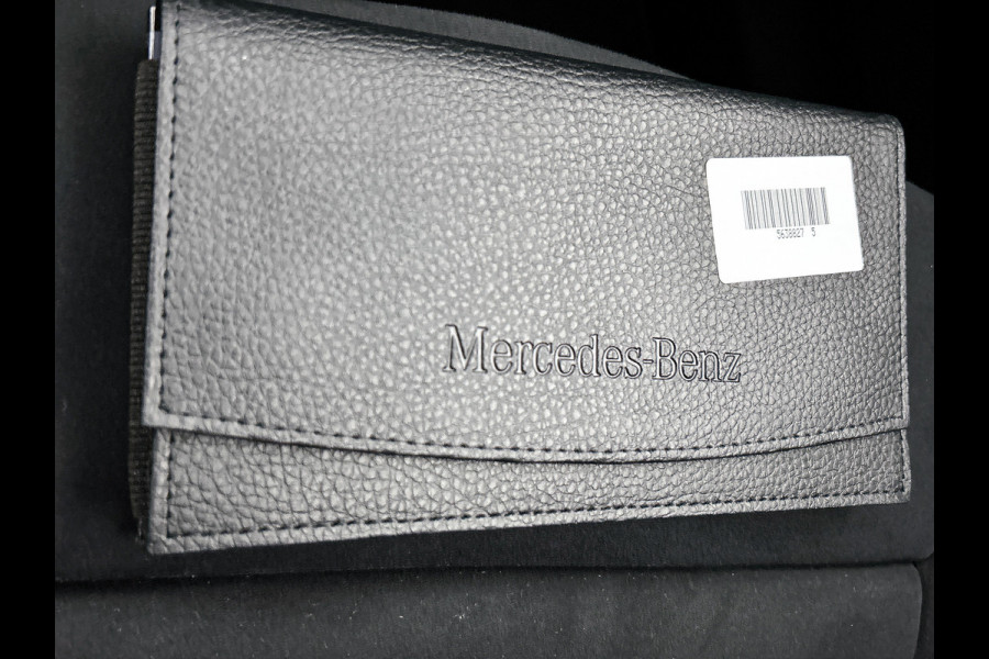 Mercedes-Benz Glb 250+ Business Solution AMG 7p. 85.5 kWh | Premium Plus pakket | Winterpakket | Nightpakket | GUARD 360° | Trekhaak | Vast panoramadak | Burmester® 3D surround sound |