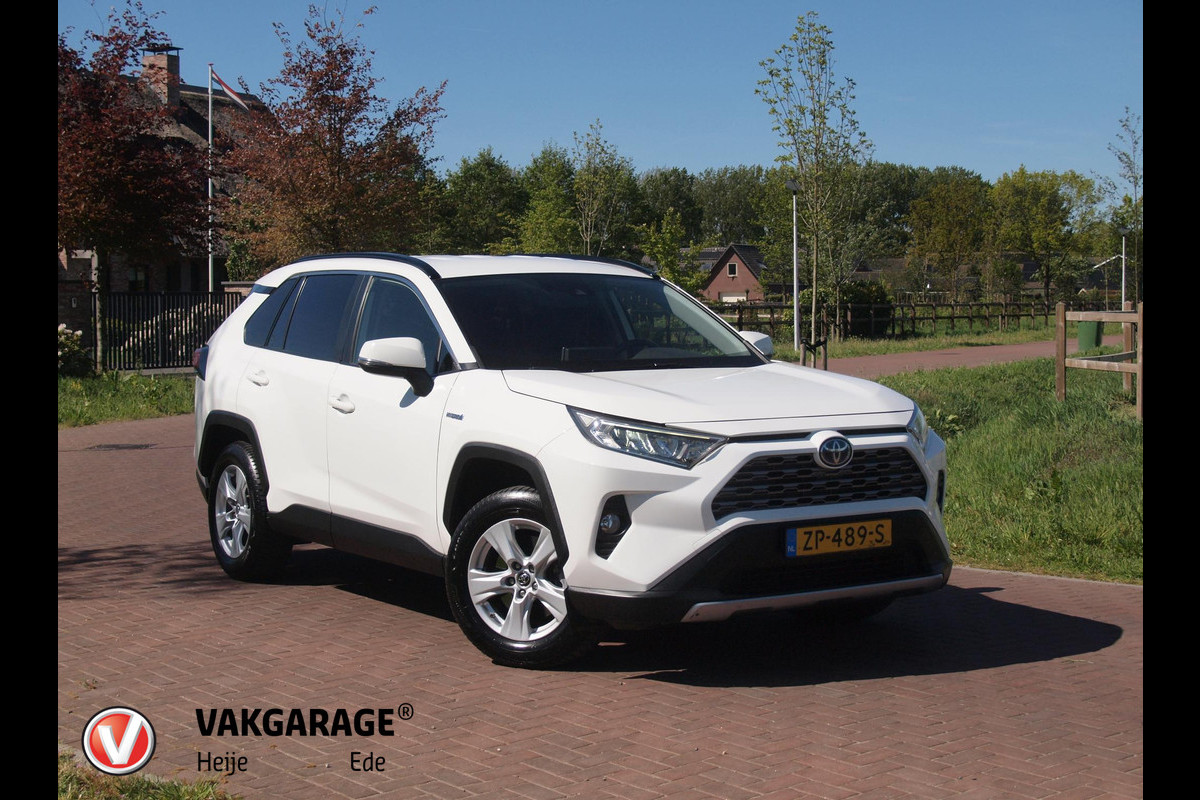 Toyota RAV4 2.5 Hybrid AWD Active | Camera | Trekhaak 1650 trek gewicht | Apple Carplay | Navi | Cruise Control | NL-Auto |