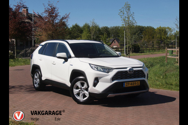 Toyota RAV4 2.5 Hybrid AWD Active | Camera | Trekhaak 1650 trek gewicht | Apple Carplay | Navi | Cruise Control | NL-Auto |
