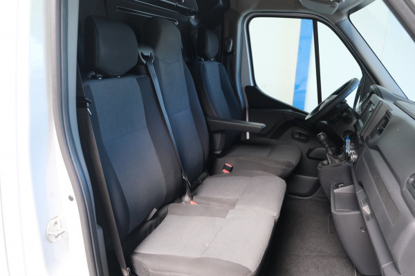 Renault Master T35 2.3 dCi 135 L3H2 Work Edition - N.A.P. Airco, Cruise, Navi, PDC, Camera.