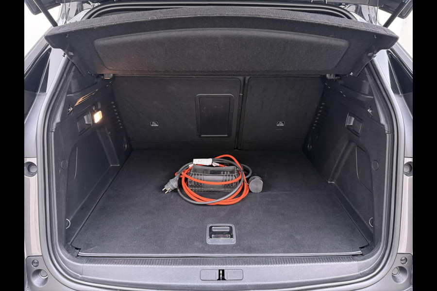 Peugeot 3008 1.6 HYbrid4 300 GT | PANORAMADAK| ADAPTIVE CRUISE CONTROL| STANDKACHEL| CAMERA VOOR + ACHTER|