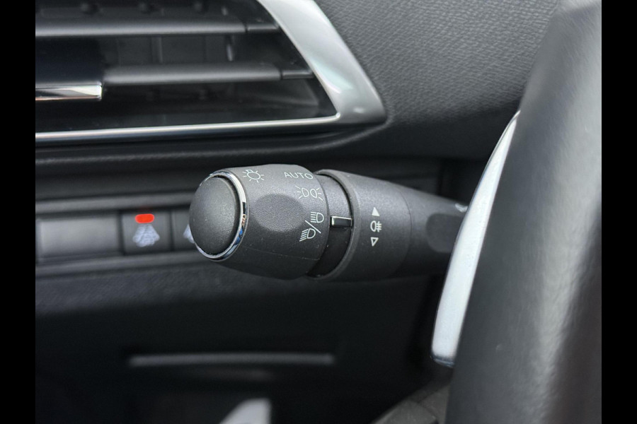 Peugeot 3008 1.6 HYbrid4 300 GT | PANORAMADAK| ADAPTIVE CRUISE CONTROL| STANDKACHEL| CAMERA VOOR + ACHTER|