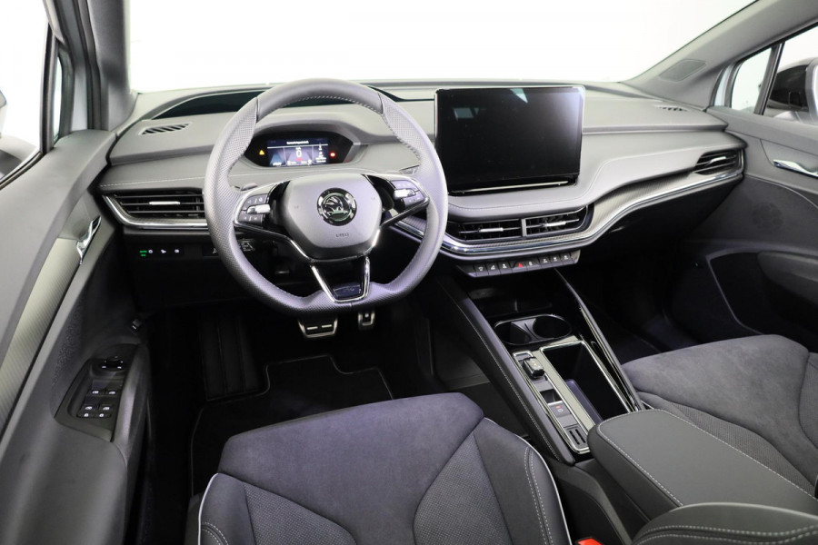 Škoda Enyaq 60 Sportline 180pk | Panoramadak | 21 inch Lichtmetalen velgen | Matrix led verlichting