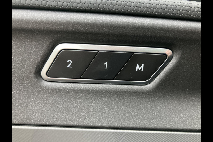 Lynk & Co 01 1.5 NL Auto | Pano | LED | ACC