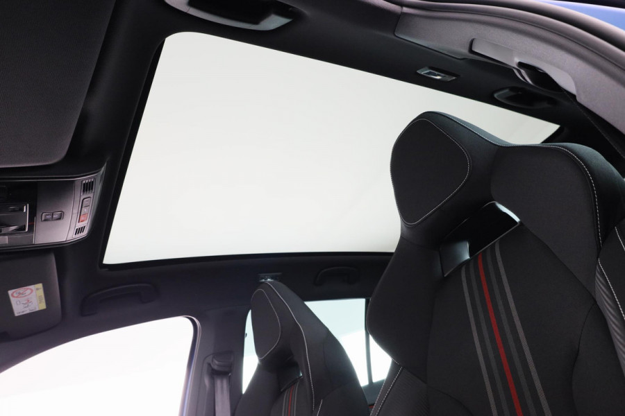 Škoda Kamiq 1.0 TSI Monte Carlo 115 pk | Verlengde garantie | Navigatie via App | Panoramadak | Parkeersensoren | Achteruitrijcamera | Adaptieve cruise controle