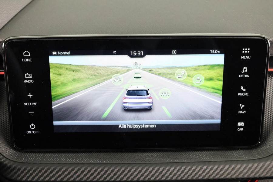 Škoda Kamiq 1.0 TSI Monte Carlo 115 pk | Verlengde garantie | Navigatie via App | Panoramadak | Parkeersensoren | Achteruitrijcamera | Adaptieve cruise controle