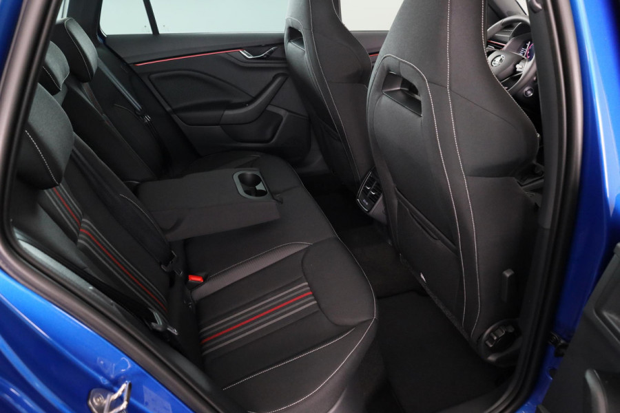Škoda Kamiq 1.0 TSI Monte Carlo 115 pk | Verlengde garantie | Navigatie via App | Panoramadak | Parkeersensoren | Achteruitrijcamera | Adaptieve cruise controle