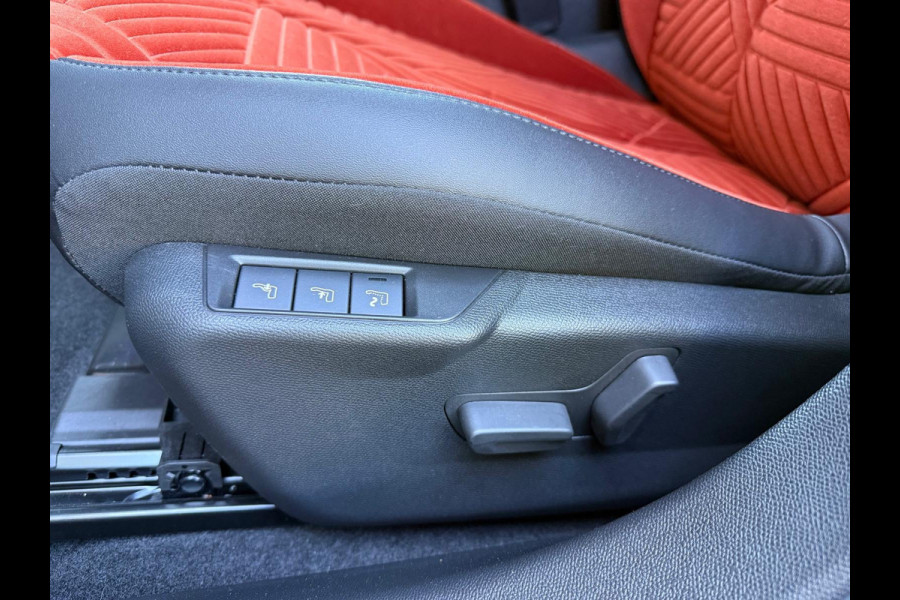 Lancia Ypsilon 1.2 Turbo Hybrid LX - Automaat - Media Apple/Android - Camera - Climate -