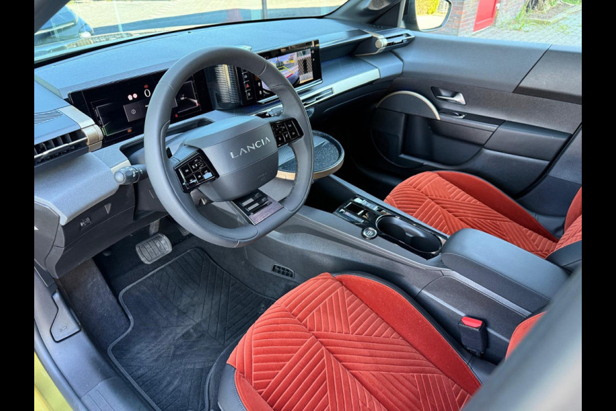 Lancia Ypsilon 1.2 Turbo Hybrid LX - Automaat - Media Apple/Android - Camera - Climate -