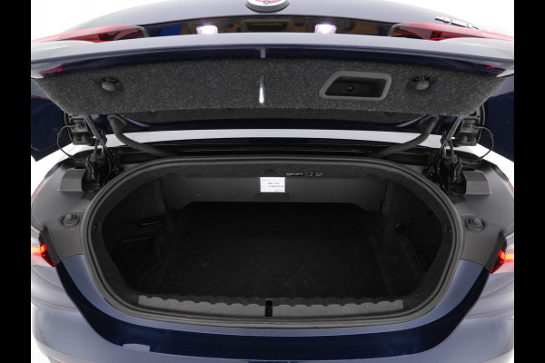 BMW 4 Serie Cabrio 420i M-Sportpack High Executive (INCL-BTW) *LEATHER | FULL-LED | MEMORY-PACK | BLINDSPOT | DIGI-COCKPIT | HIFI-SOUND | SHIFTPADDLES | CAMERA | DAB | NAVI-FULLMAP | TOWBAR | 19''ALU*