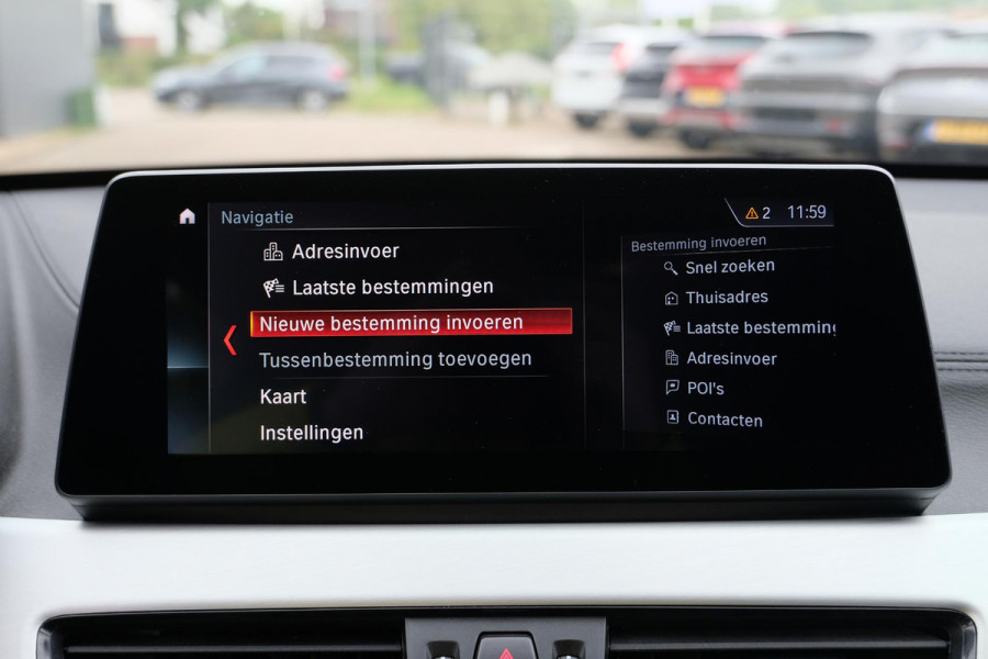 BMW X1 xDrive25e M-sport | PHEV | M pakket | Keyless entry | Camera | Elektrische stoelen met geheugen | Head up Display
