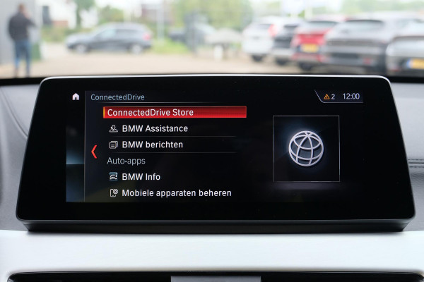 BMW X1 xDrive25e M-sport | PHEV | M pakket | Keyless entry | Camera | Elektrische stoelen met geheugen | Head up Display