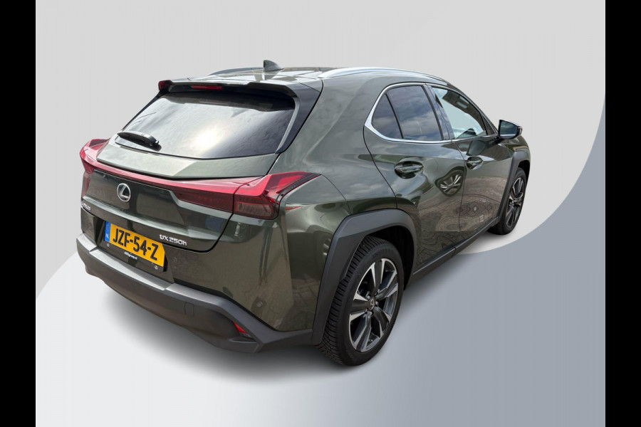 Lexus UX 250h Preference Line | 184pk | Stoel- & Stuurverwarming | Adaptive Cruise | Achteruitrijcamera | 18 Inch |