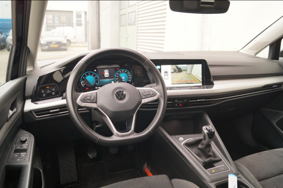 Volkswagen Golf 1.5 TSI 130pk Life Business -LED-NAVI-ECC-PDC-CAM-