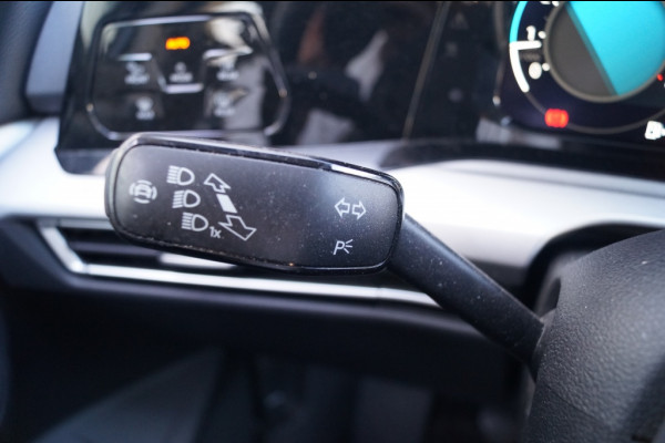 Volkswagen Golf 1.5 TSI 130pk Life Business -LED-NAVI-ECC-PDC-CAM-