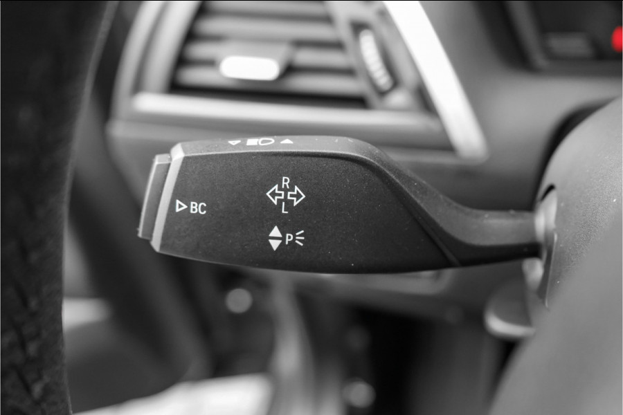 BMW 1-serie 118i Executive Climate PDC LED Cruise