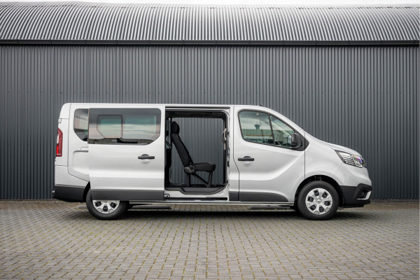 Renault Trafic Blue dCi 150PK | L2H1 | 9-Zits | LED | Canera | Navi | Zijschuifdeur R+L | Cruise | Airco | PDC | Euro 6