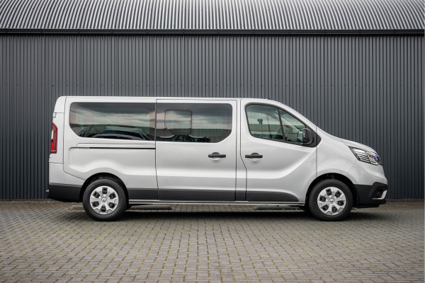 Renault Trafic Blue dCi 150PK | L2H1 | 9-Zits | LED | Canera | Navi | Zijschuifdeur R+L | Cruise | Airco | PDC | Euro 6