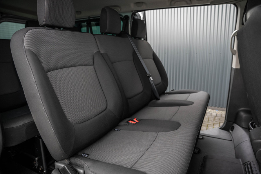 Renault Trafic Blue dCi 150PK | L2H1 | 9-Zits | LED | Canera | Navi | Zijschuifdeur R+L | Cruise | Airco | PDC | Euro 6