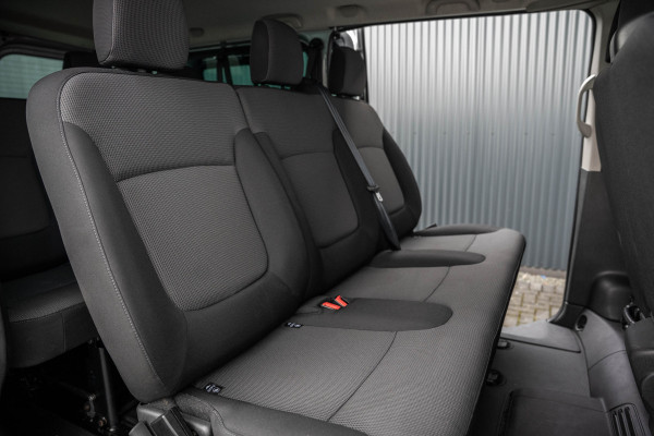 Renault Trafic Blue dCi 150PK | L2H1 | 9-Zits | LED | Canera | Navi | Zijschuifdeur R+L | Cruise | Airco | PDC | Euro 6