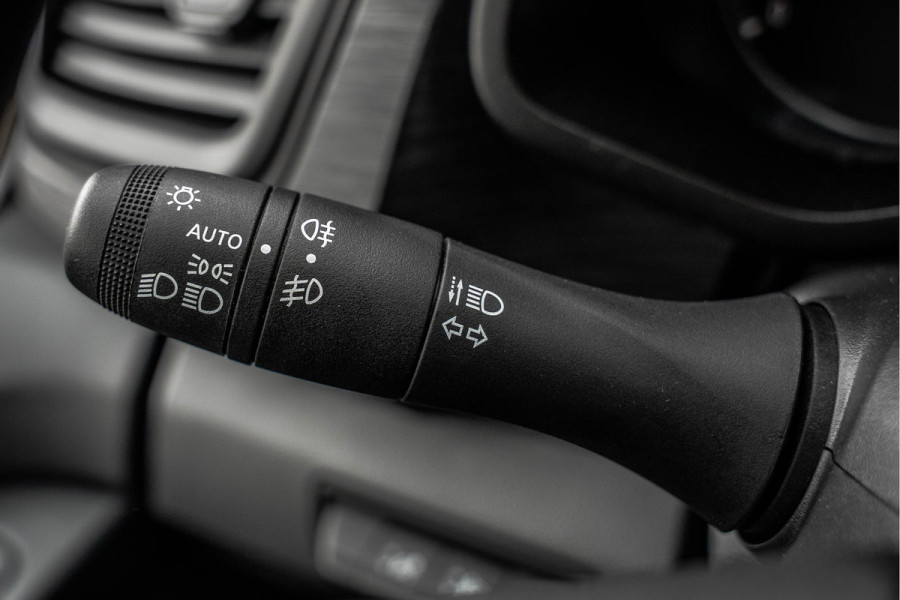 Renault Trafic Blue dCi 150PK | L2H1 | 9-Zits | LED | Canera | Navi | Zijschuifdeur R+L | Cruise | Airco | PDC | Euro 6