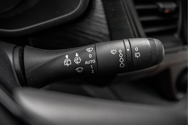 Renault Trafic Blue dCi 150PK | L2H1 | 9-Zits | LED | Canera | Navi | Zijschuifdeur R+L | Cruise | Airco | PDC | Euro 6