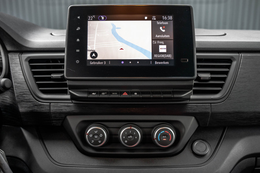Renault Trafic Blue dCi 150PK | L2H1 | 9-Zits | LED | Canera | Navi | Zijschuifdeur R+L | Cruise | Airco | PDC | Euro 6