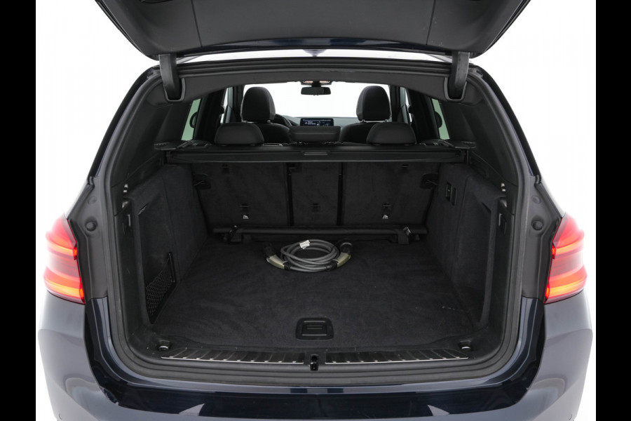 BMW iX3 Executive 80 kWh [ 3-Fase ] {SOH-98%} (INCL-BTW) Aut. *PANO | HEAD-UP | LEATHER | ADAPTIVE-CRUISE | FULL-LED | BLIND-SPOT | MEMORY-PACK | DIGI-COCKPIT | HEATED-COMFORTSEATS | KEYLESS | TOP-VIEW | DAB+ | TOWBAR | 19''ALU*