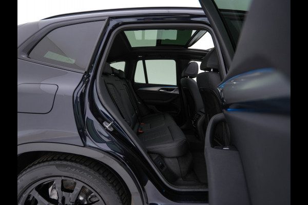 BMW iX3 Executive 80 kWh [ 3-Fase ] {SOH-98%} (INCL-BTW) Aut. *PANO | HEAD-UP | LEATHER | ADAPTIVE-CRUISE | FULL-LED | BLIND-SPOT | MEMORY-PACK | DIGI-COCKPIT | HEATED-COMFORTSEATS | KEYLESS | TOP-VIEW | DAB+ | TOWBAR | 19''ALU*