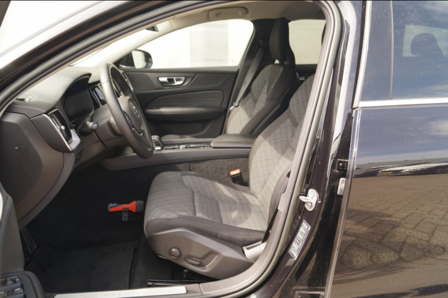 Volvo V60 2.0 B4 197pk Automaat Core -NAVI-ECC-LED-CAM-