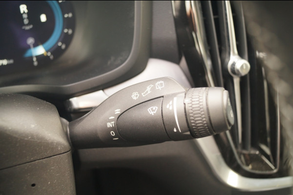 Volvo V60 2.0 B4 197pk Automaat Core -NAVI-ECC-LED-CAM-