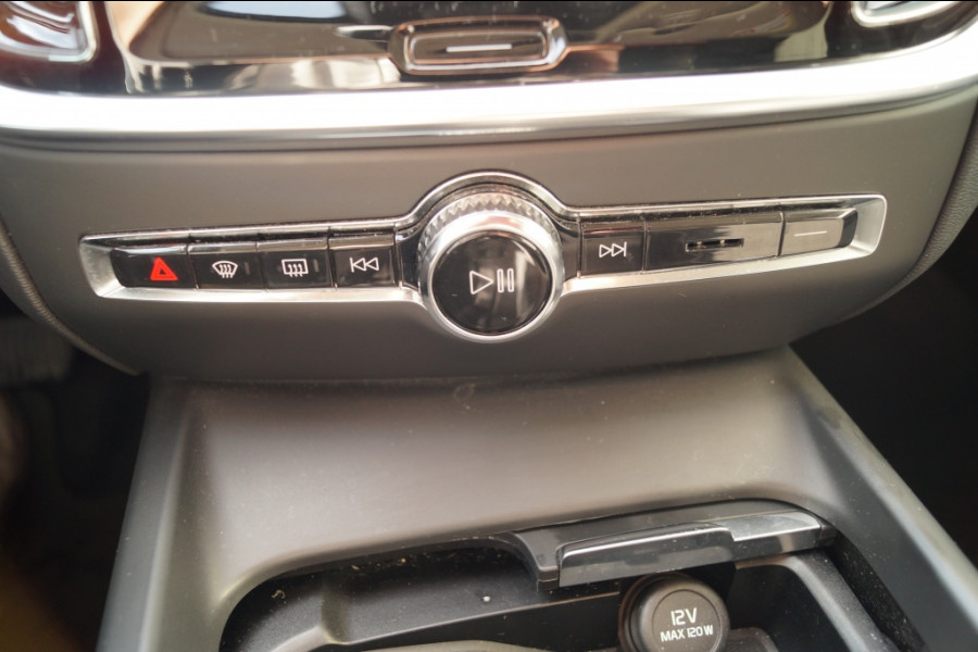Volvo V60 2.0 B4 197pk Automaat Core -NAVI-ECC-LED-CAM-