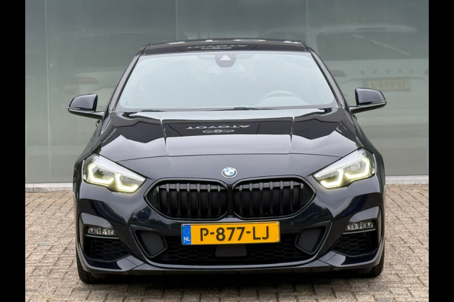 BMW 2 Serie Gran Coupé 218i M Sport Shadow Line Sportstoelen|Carplay|Dealer Onderhouden