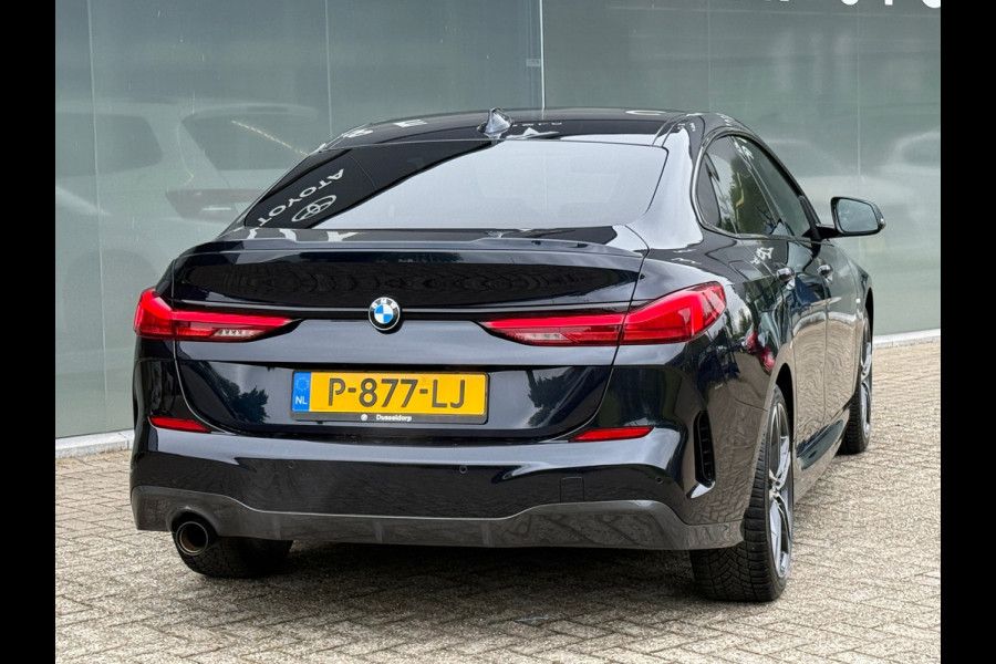 BMW 2 Serie Gran Coupé 218i M Sport Shadow Line Sportstoelen|Carplay|Dealer Onderhouden