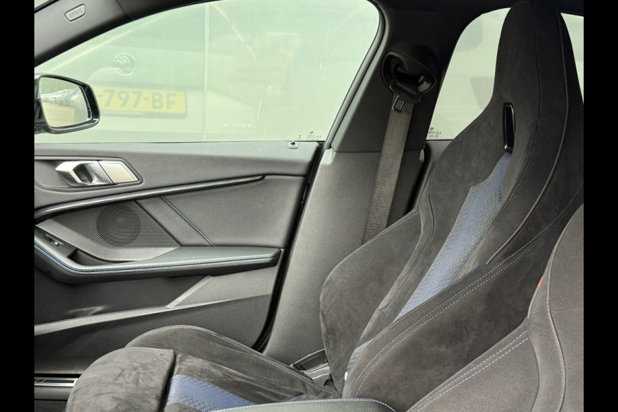 BMW 2 Serie Gran Coupé 218i M Sport Shadow Line Sportstoelen|Carplay|Dealer Onderhouden