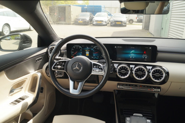 Mercedes-Benz CLA-Klasse Shooting Brake 200 163pk Automaat Business Solution Luxury -LEER-