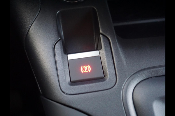 Opel Combo TECH L1 50kWh | 8 jaar garantie | navigatie | Apple Carplay | camera | digitale binnenspiegel | parkeersensoren v/a | dodehoekdetectie | bumpers in kleur | Climate Control | etc.