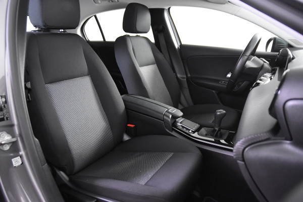 Mercedes-Benz A-Klasse 180 *1ste Eigenaar*Widescreen*Navigatie*Stoelverwarming*PDC*