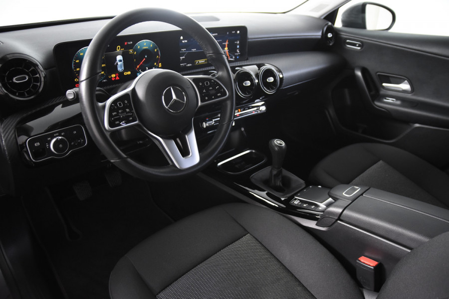 Mercedes-Benz A-Klasse 180 *1ste Eigenaar*Widescreen*Navigatie*Stoelverwarming*PDC*
