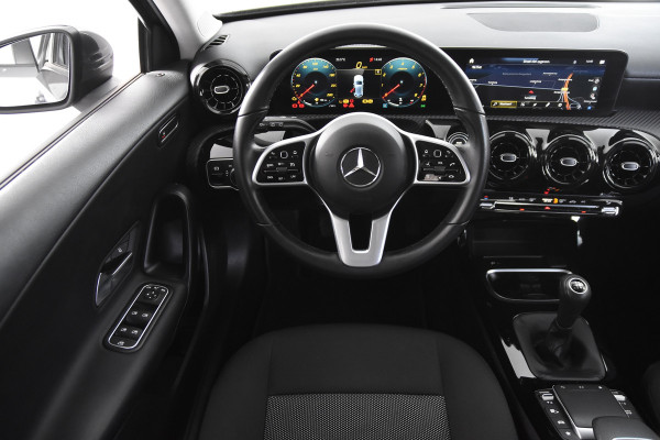 Mercedes-Benz A-Klasse 180 *1ste Eigenaar*Widescreen*Navigatie*Stoelverwarming*PDC*