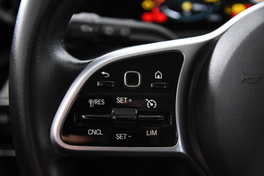 Mercedes-Benz A-Klasse 180 *1ste Eigenaar*Widescreen*Navigatie*Stoelverwarming*PDC*