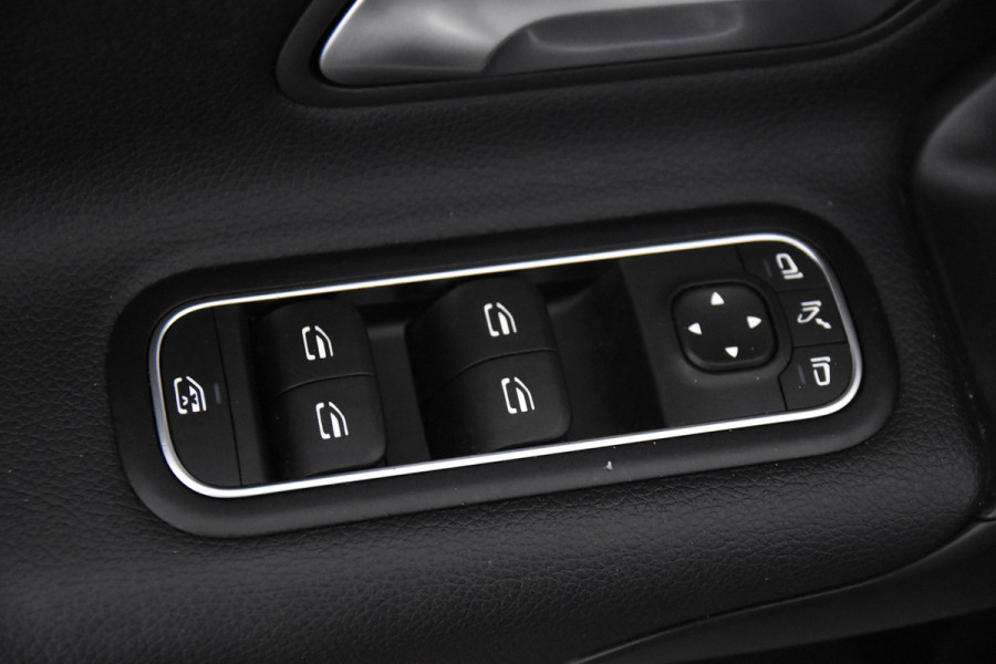 Mercedes-Benz A-Klasse 180 *1ste Eigenaar*Widescreen*Navigatie*Stoelverwarming*PDC*