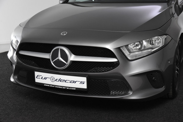 Mercedes-Benz A-Klasse 180 *1ste Eigenaar*Widescreen*Navigatie*Stoelverwarming*PDC*