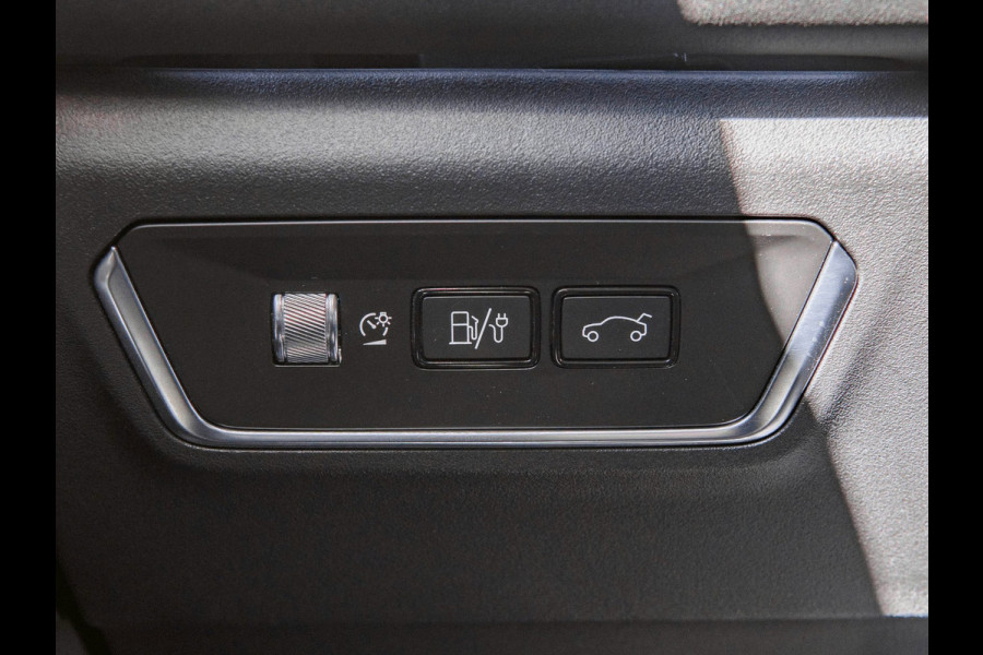 Lynk & Co 01 1.5 Black Edition Panoramadak|Trekhaak|Camera|ACC|Stoelverwarming|Navi|Carplay