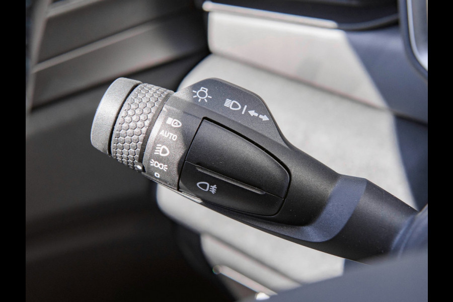 Lynk & Co 01 1.5 Black Edition Panoramadak|Trekhaak|Camera|ACC|Stoelverwarming|Navi|Carplay