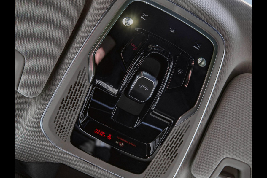 Lynk & Co 01 1.5 Black Edition Panoramadak|Trekhaak|Camera|ACC|Stoelverwarming|Navi|Carplay