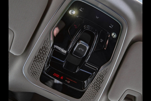 Lynk & Co 01 1.5 Black Edition Panoramadak|Trekhaak|Camera|ACC|Stoelverwarming|Navi|Carplay