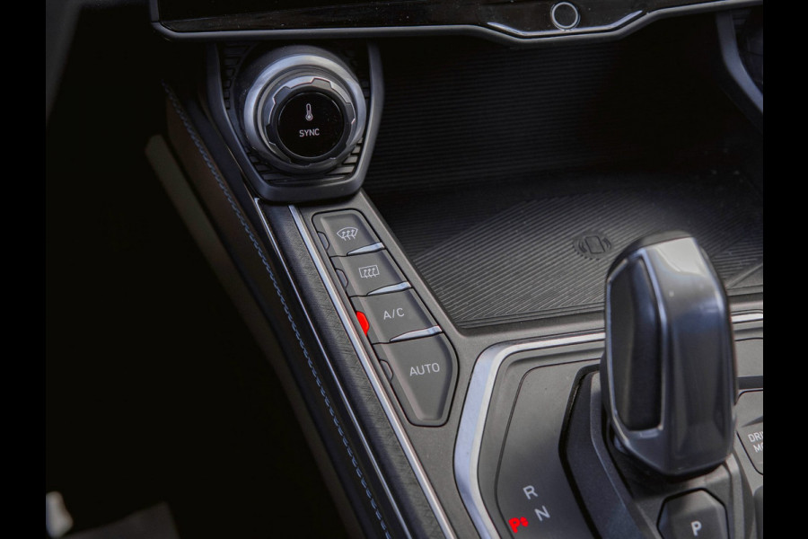 Lynk & Co 01 1.5 Black Edition Panoramadak|Trekhaak|Camera|ACC|Stoelverwarming|Navi|Carplay