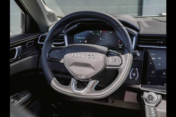 Lynk & Co 01 1.5 Black Edition Panoramadak|Trekhaak|Camera|ACC|Stoelverwarming|Navi|Carplay