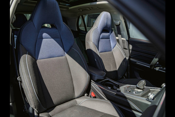 Lynk & Co 01 1.5 Black Edition Panoramadak|Trekhaak|Camera|ACC|Stoelverwarming|Navi|Carplay